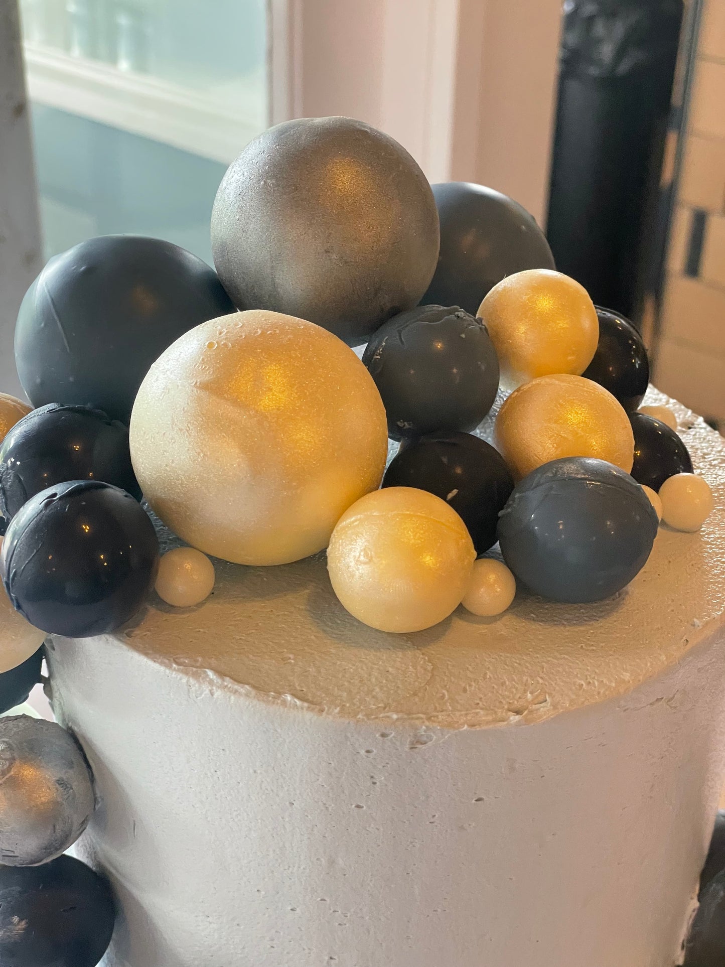 2 Tier Balloon Party Cake