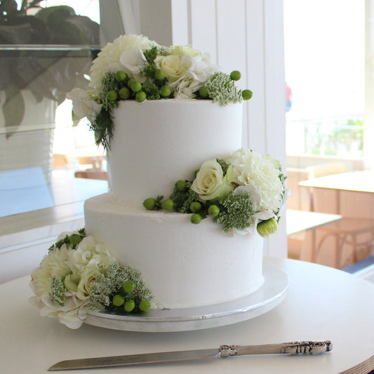2 Tier Buttercream with Scatted flowers