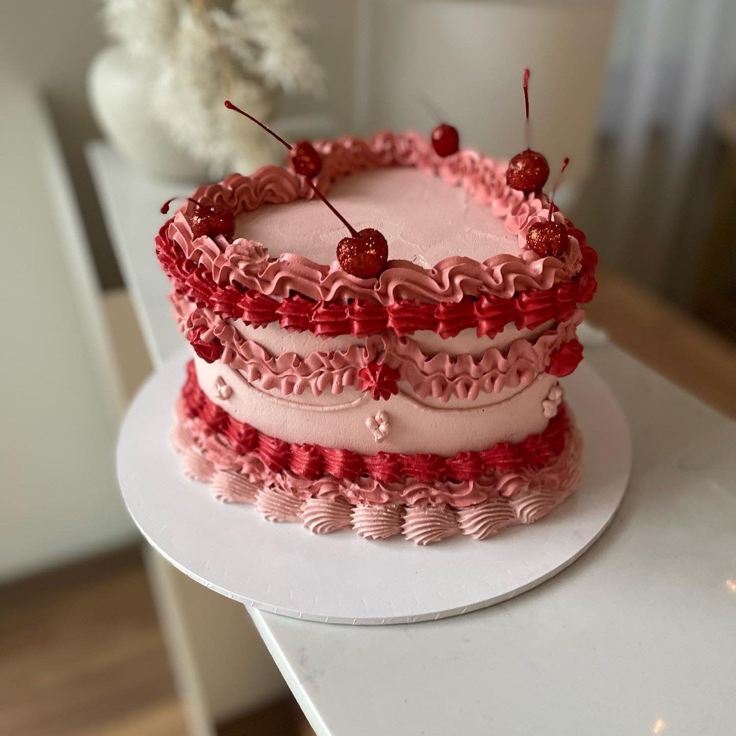 Vintage Heart Frill Cake