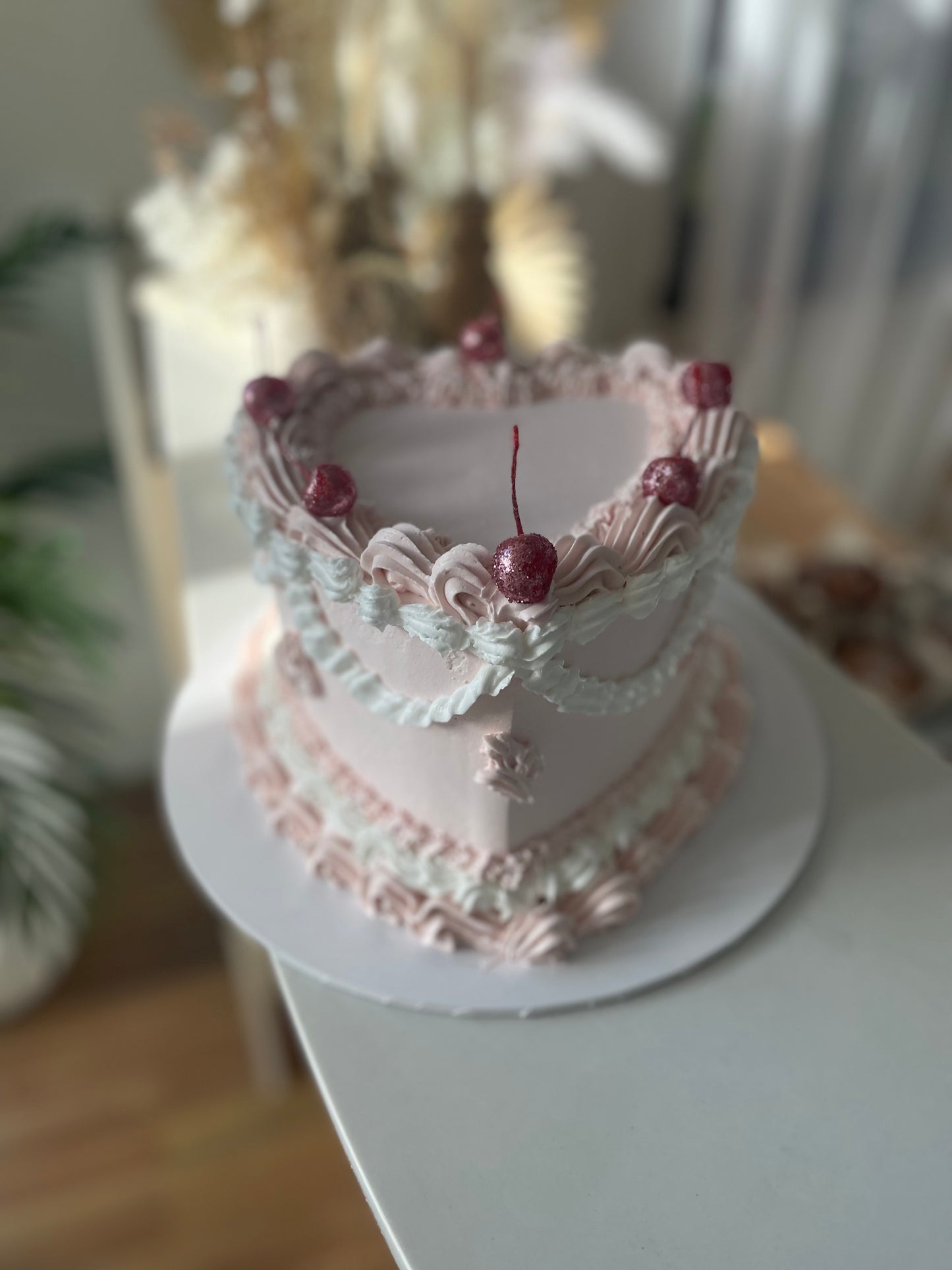 Vintage Heart Frill Cake