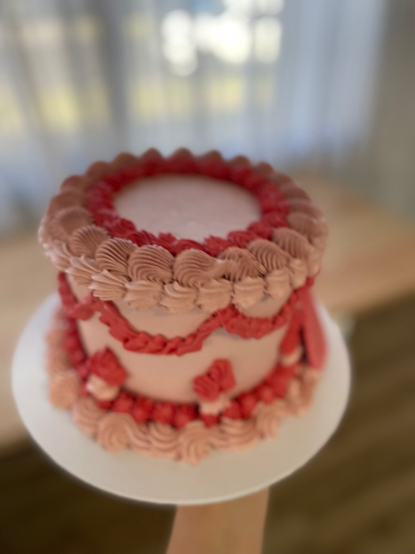 Vintage Round Frill Cake