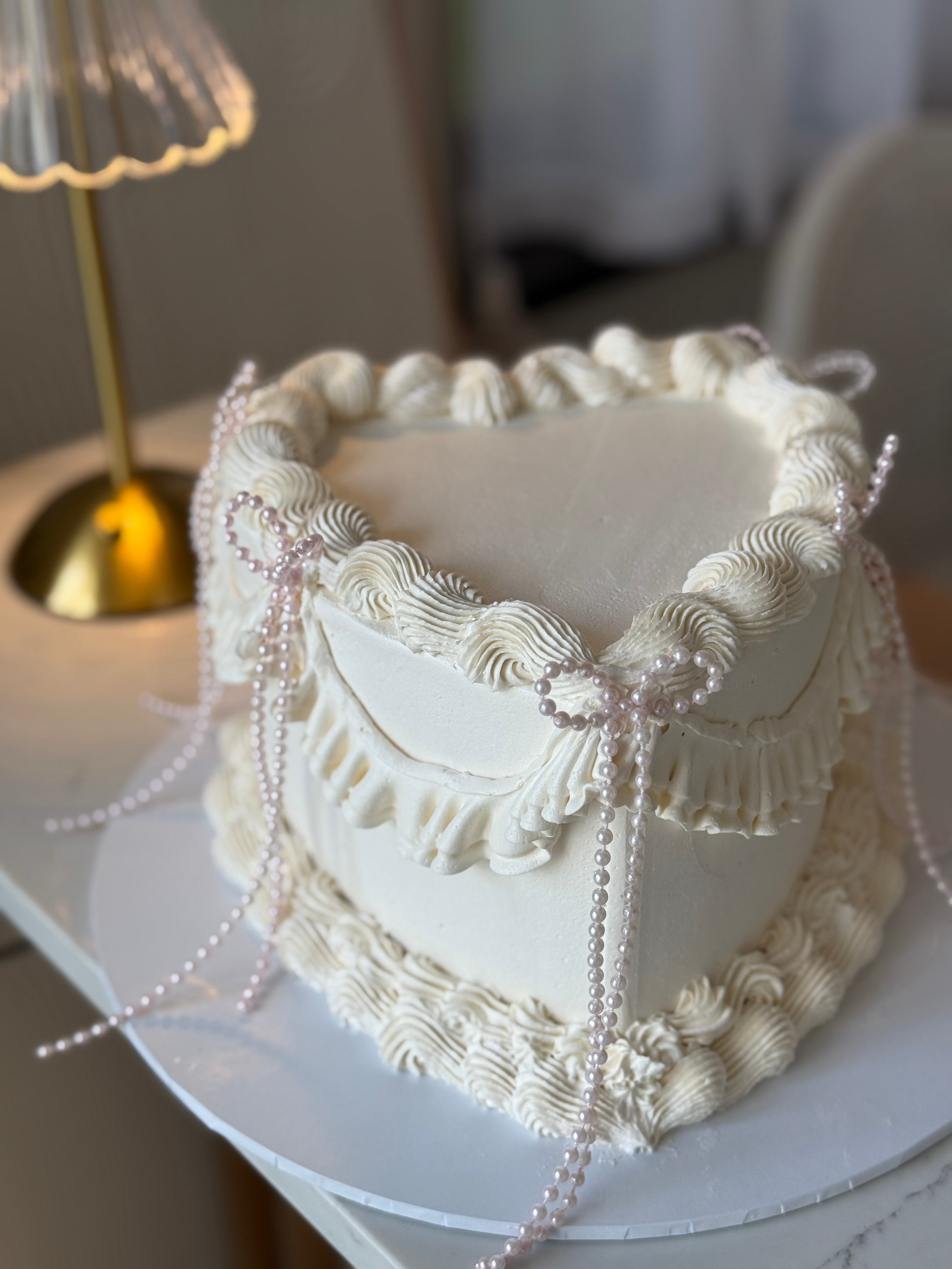 Vintage Heart Frill Cake with bows
