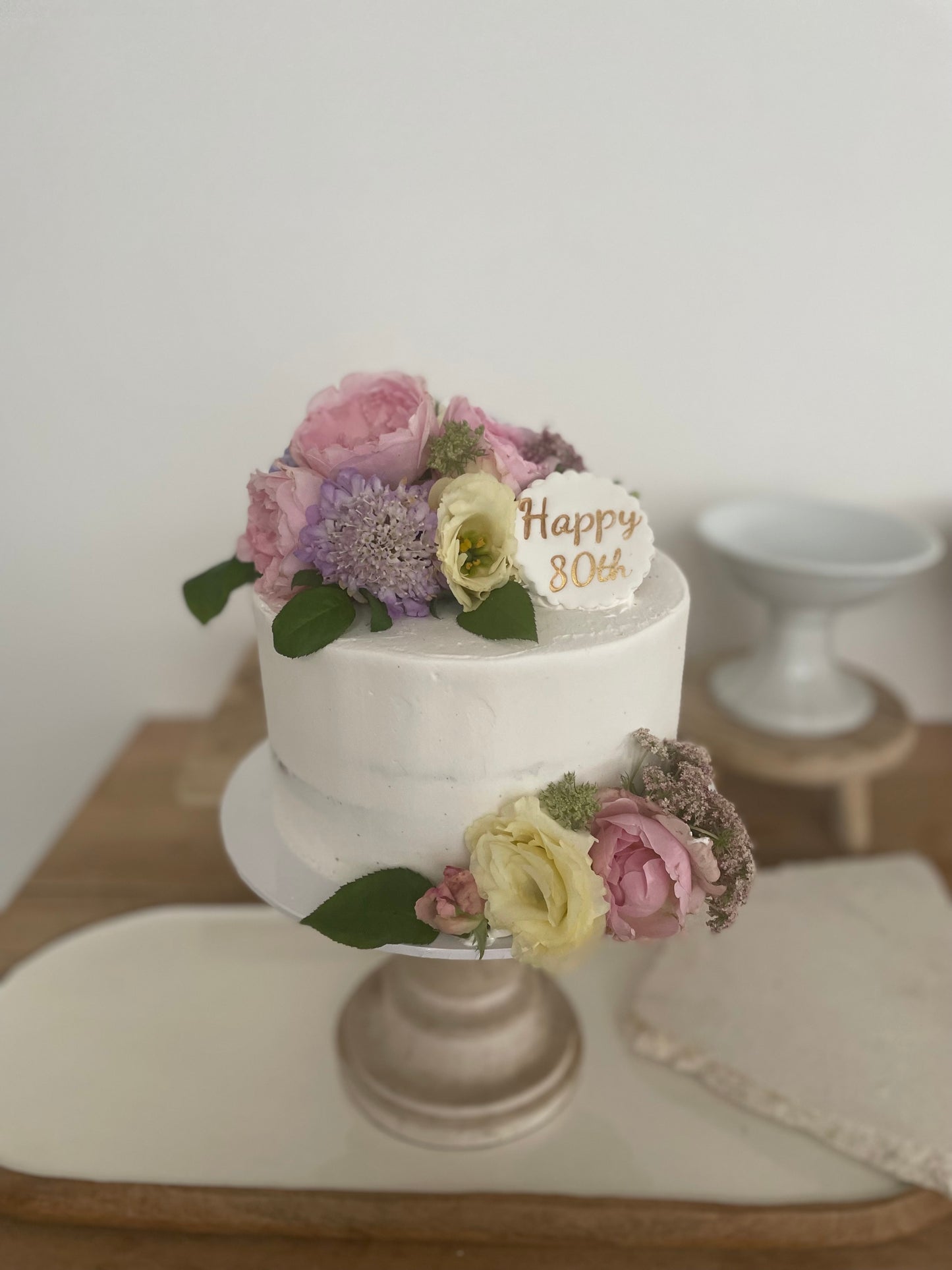 1 Tier Semi-Naked with Flowers