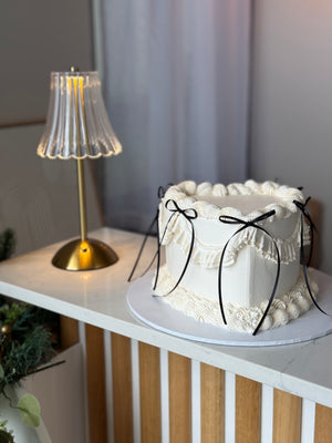 Vintage Heart Frill Cake with bows