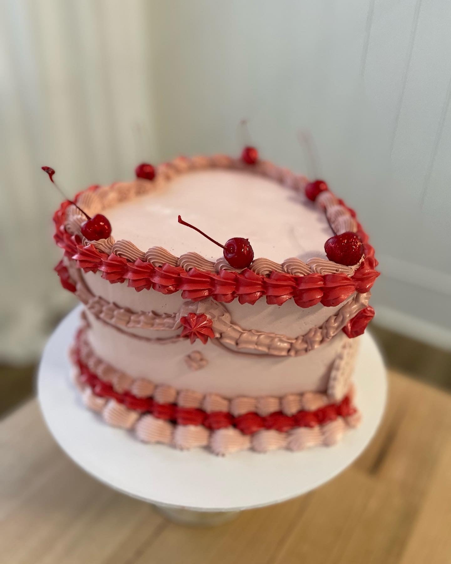 Vintage Heart Frill Cake