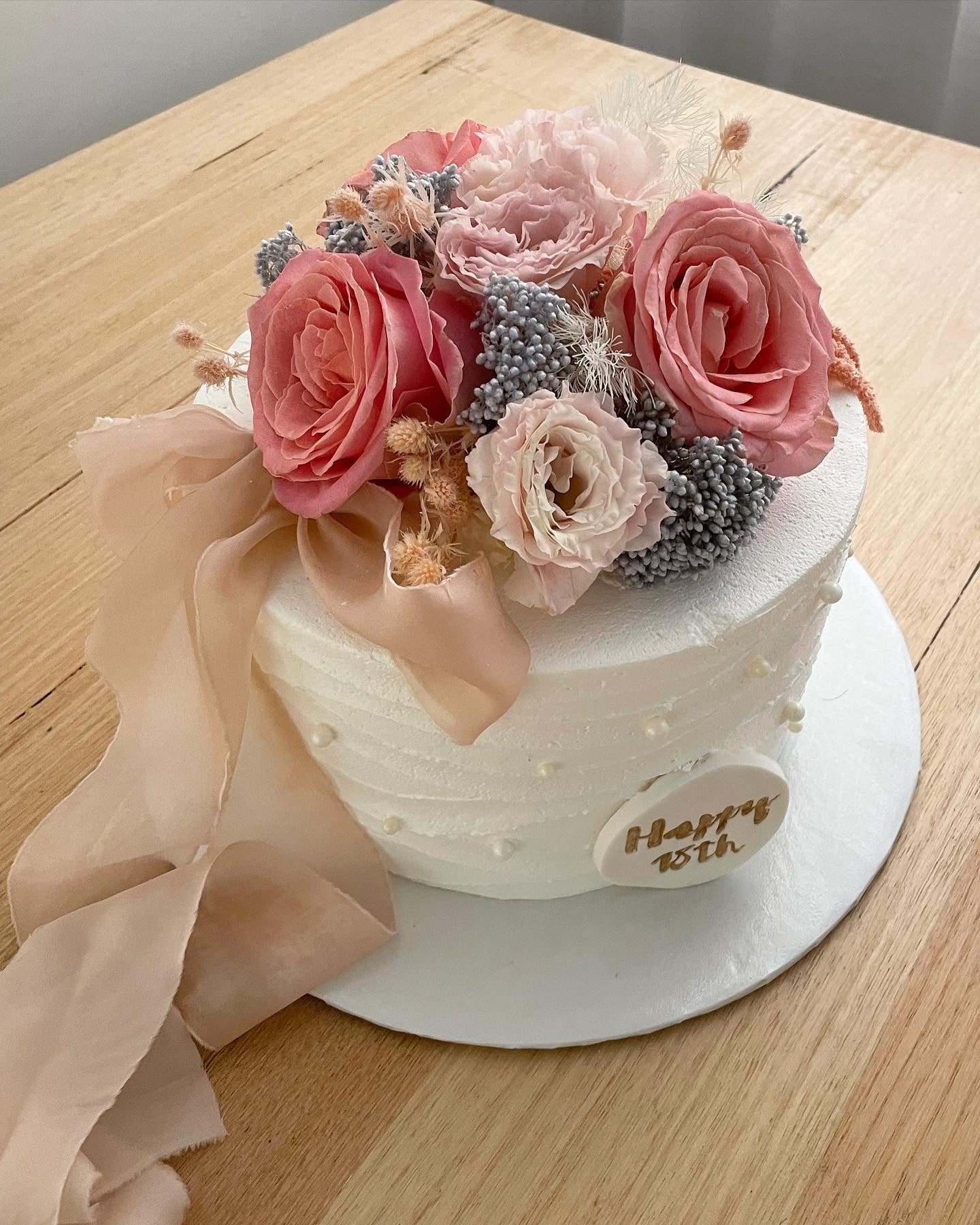Wave Buttercream With Pearls