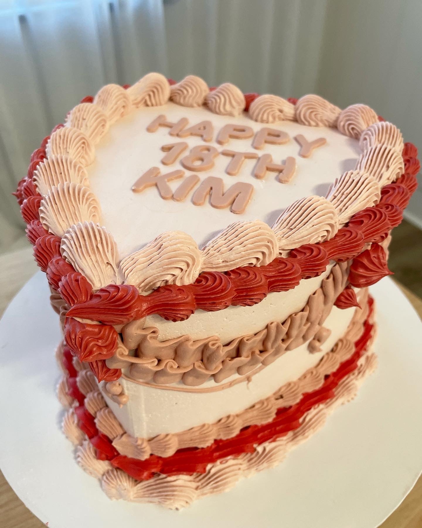 Vintage Heart Frill Cake