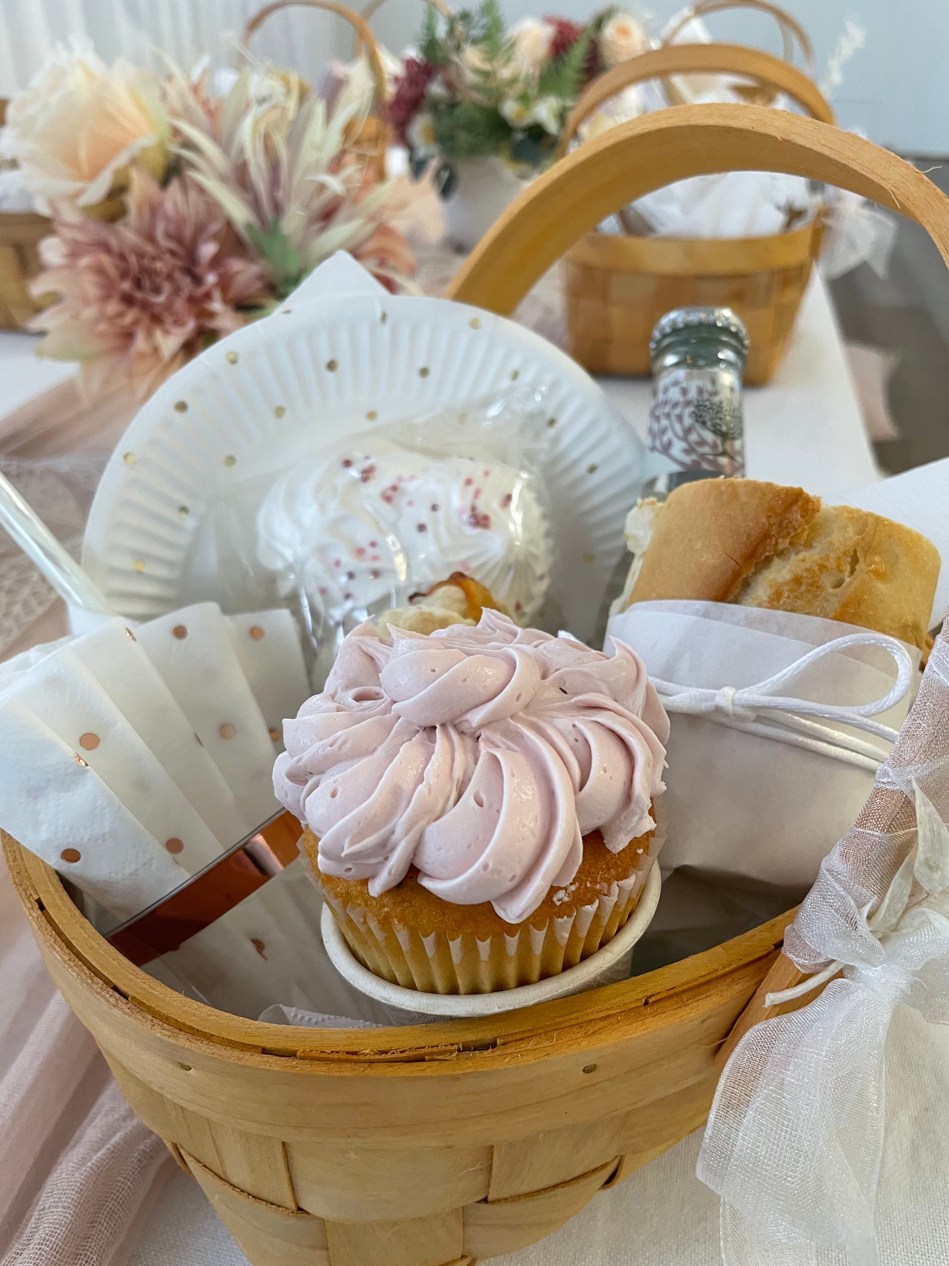 Baby Shower Picnic Basket-8 Baskets