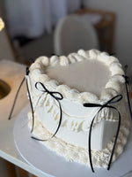Vintage Heart Frill Cake with bows