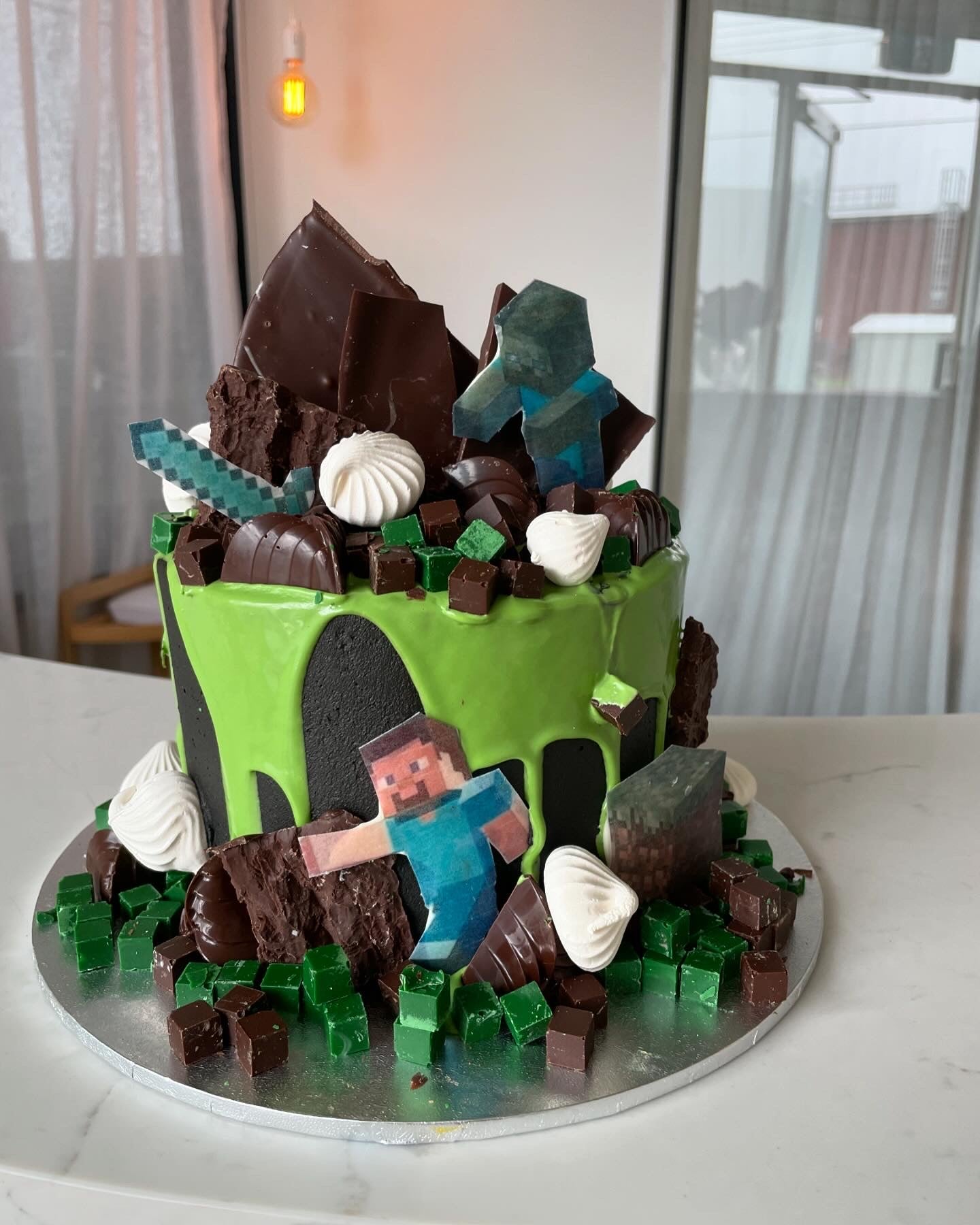 Superhero’s Party Cake