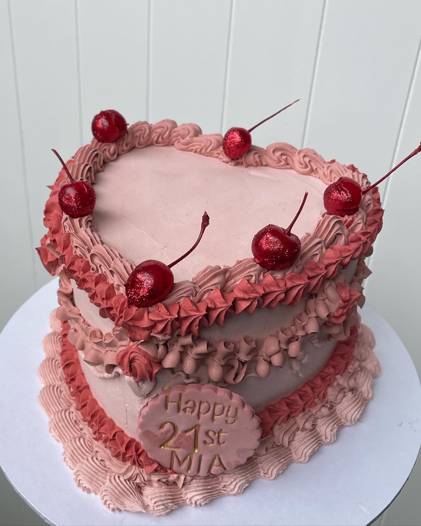Vintage Heart Frill Cake