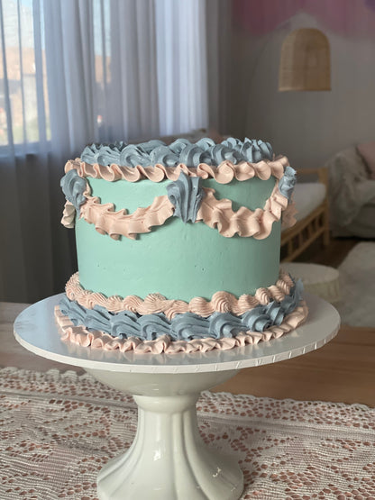 Vintage Round Frill Cake