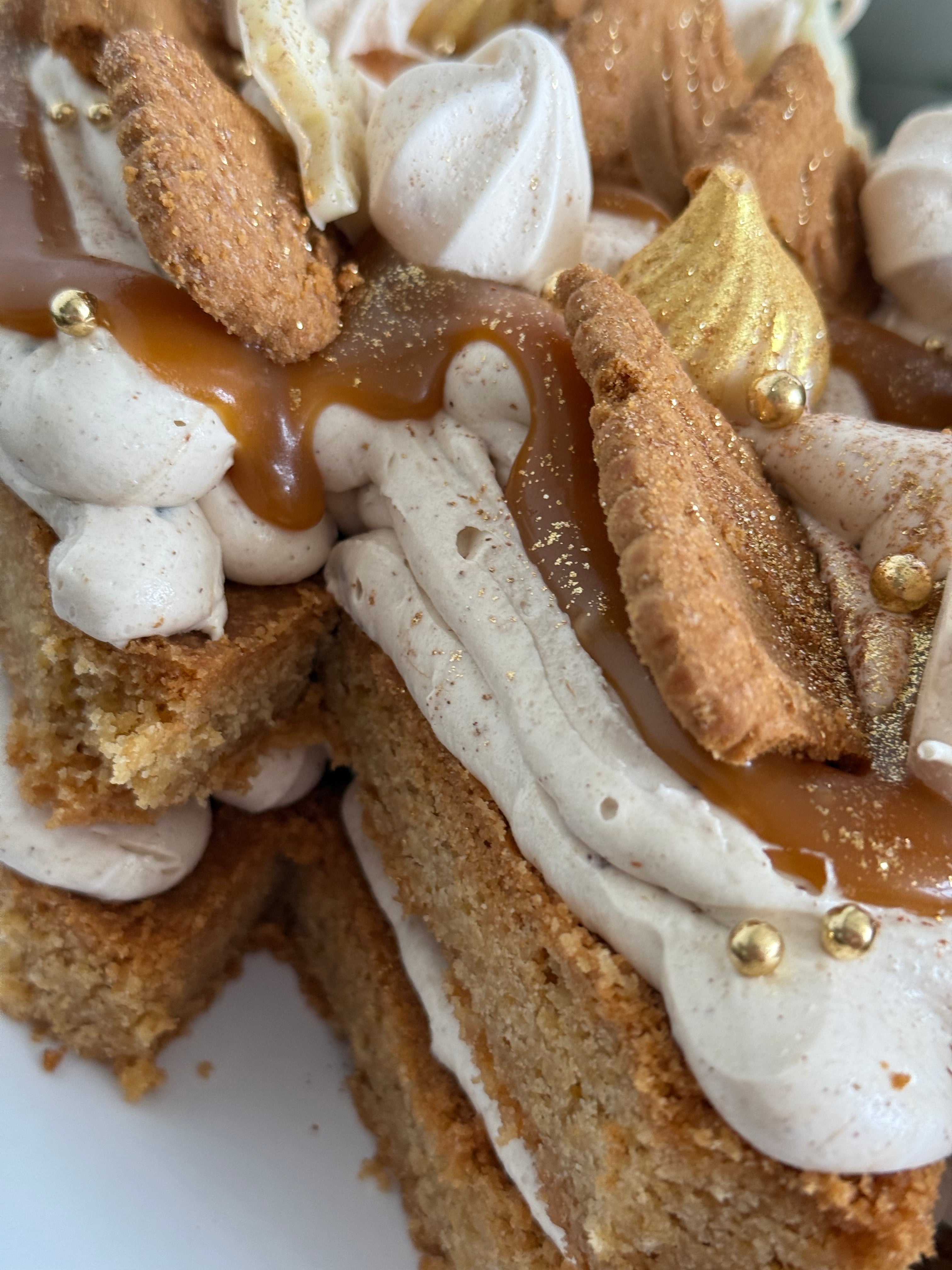 Christmas Biscoff Blondie Tree