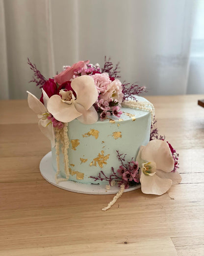 1 Tier touch of gold