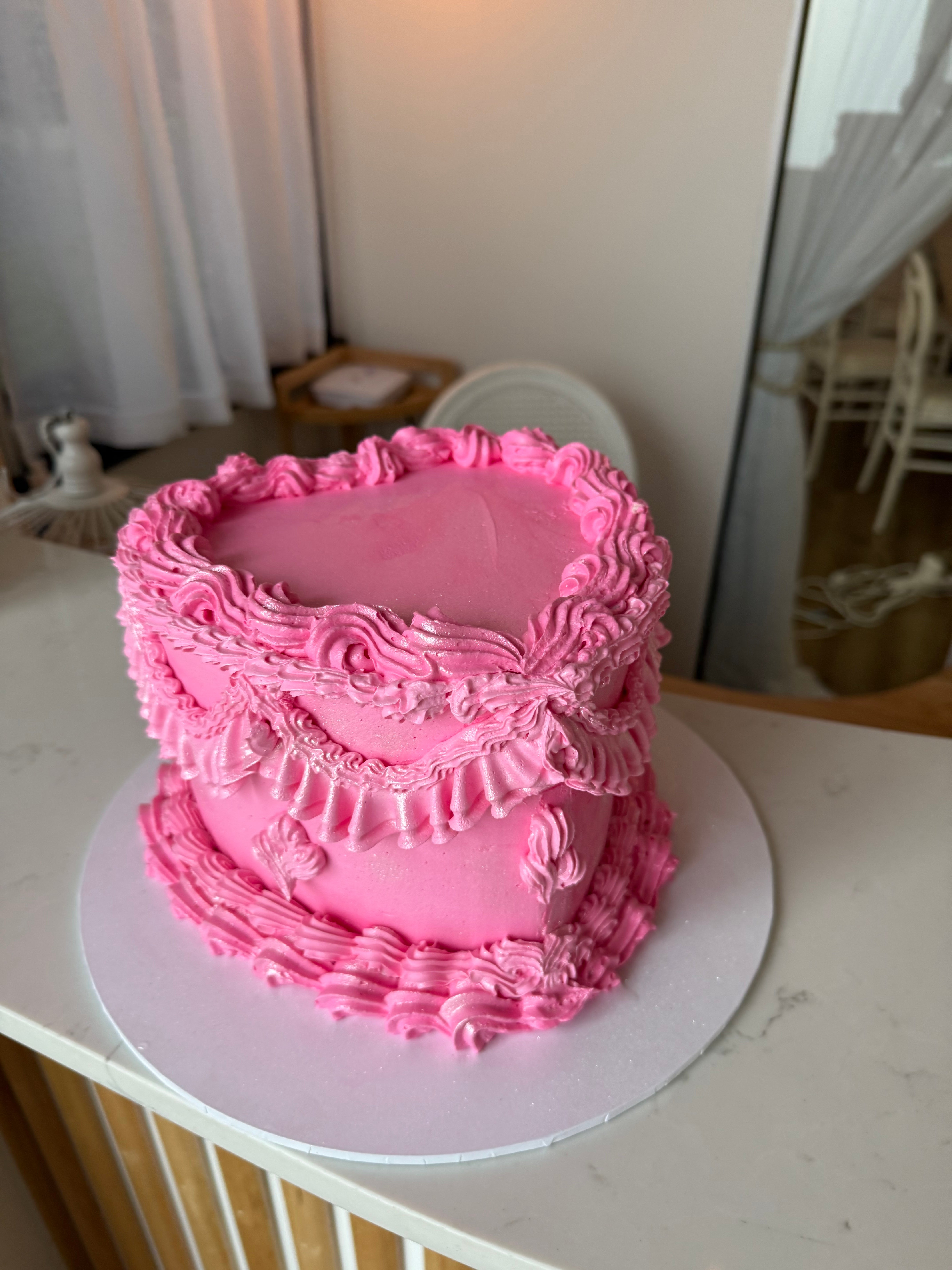 Vintage Heart Frill Cake