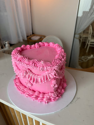 Vintage Heart Frill Cake
