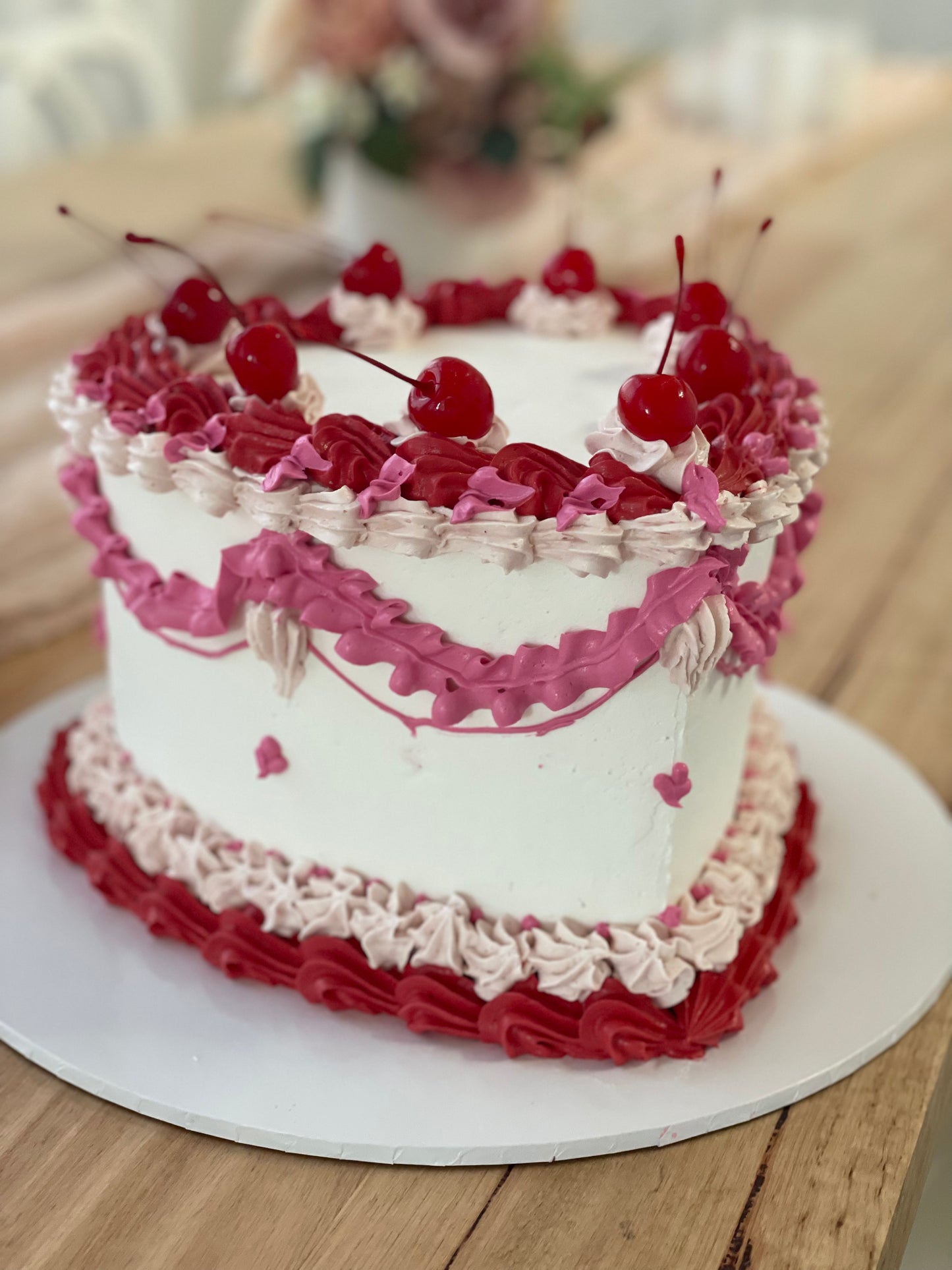 Vintage Heart Frill Cake