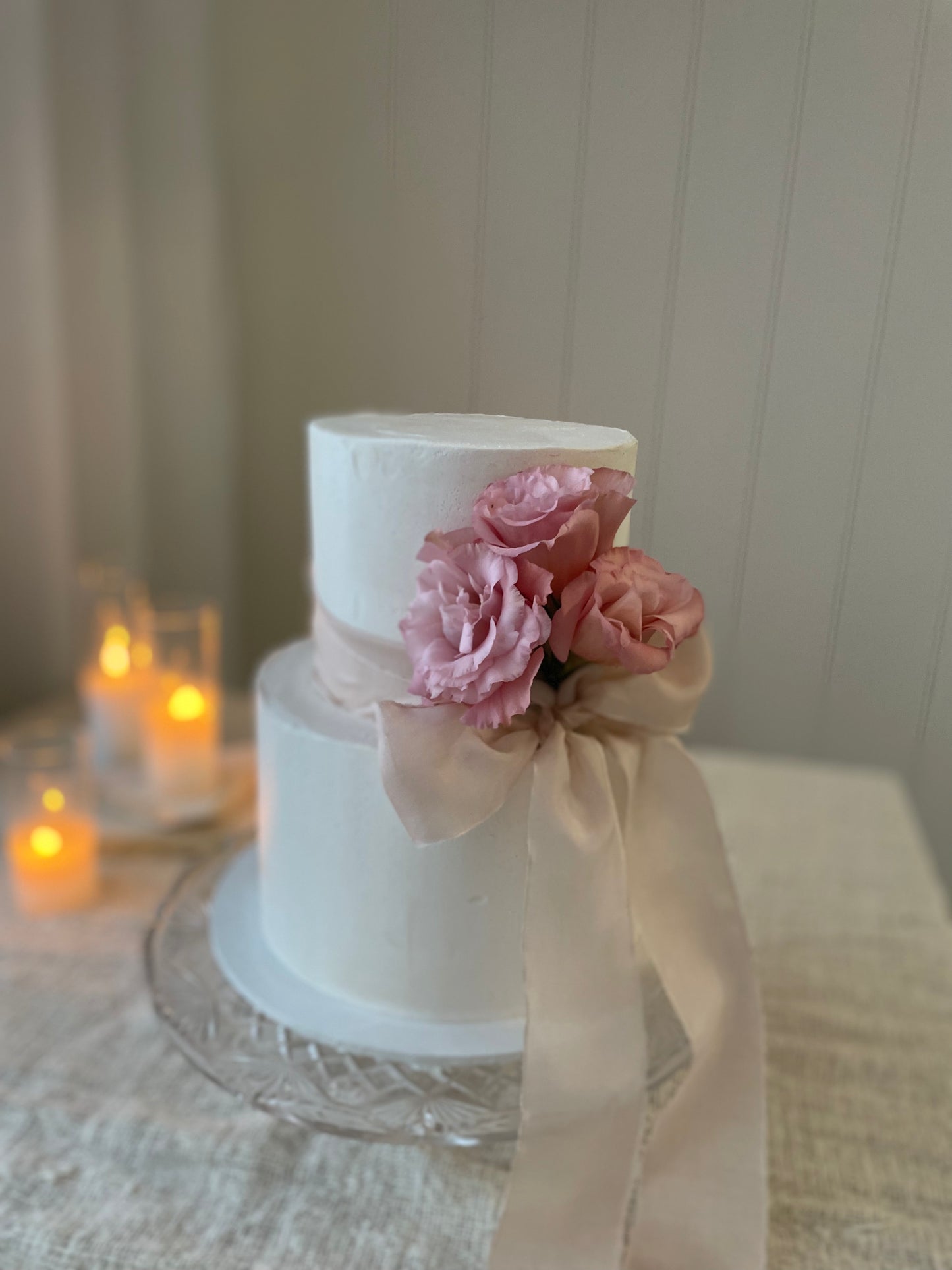 Buttercream Fresh Flowers With Ribbon Add-on