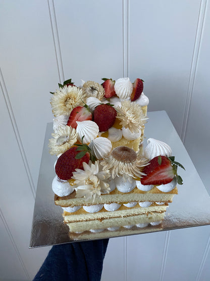 Mini number/Letter cake