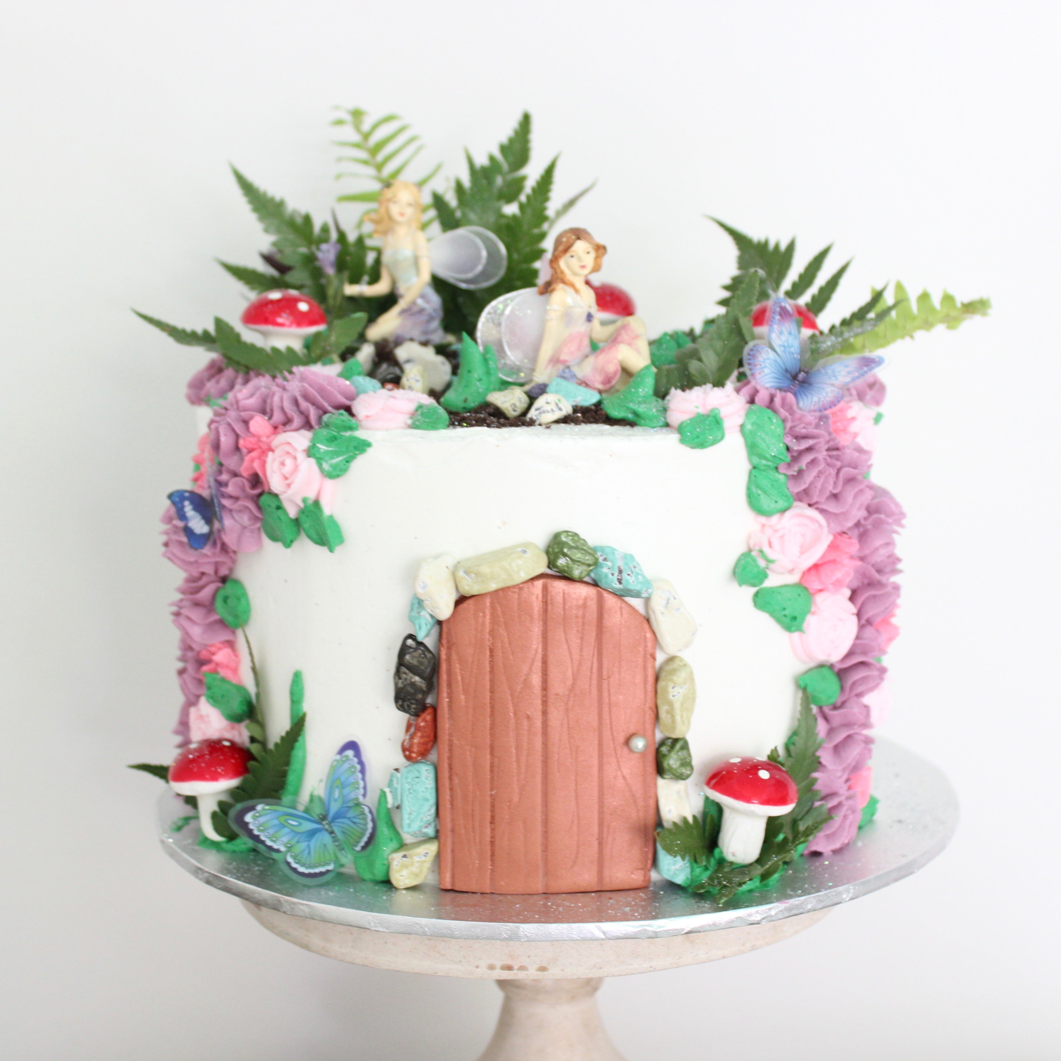 Gardening cake hi-res stock photography and images - Alamy