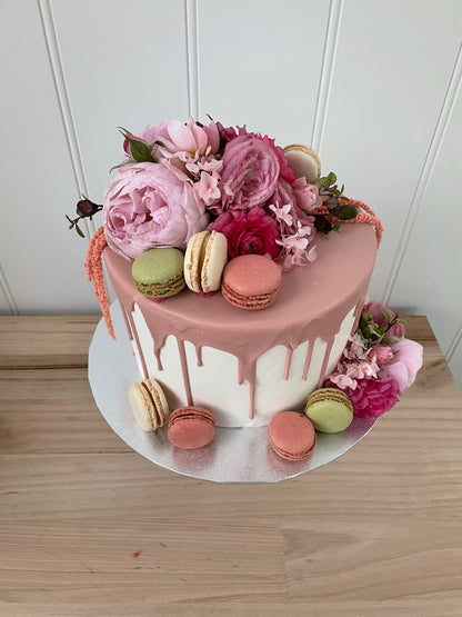 1 Tier Queen of Macarons