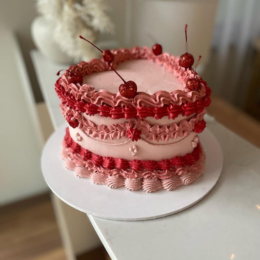 Vintage Heart Frill Cake