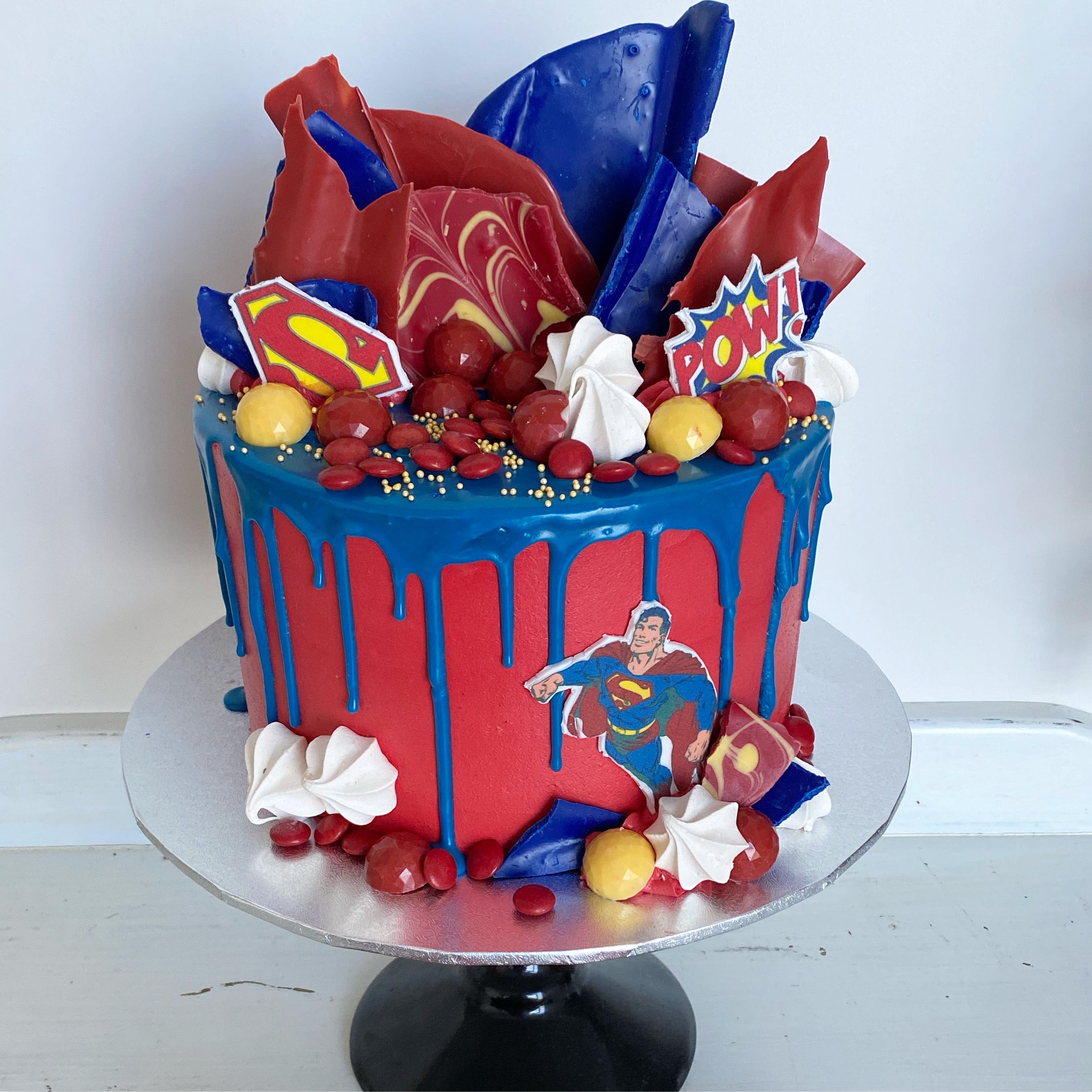 Superhero Cakes & Cupcakes | Claygate, Surrey | Afternoon Crumbs
