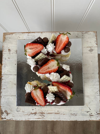Mini number/Letter cake