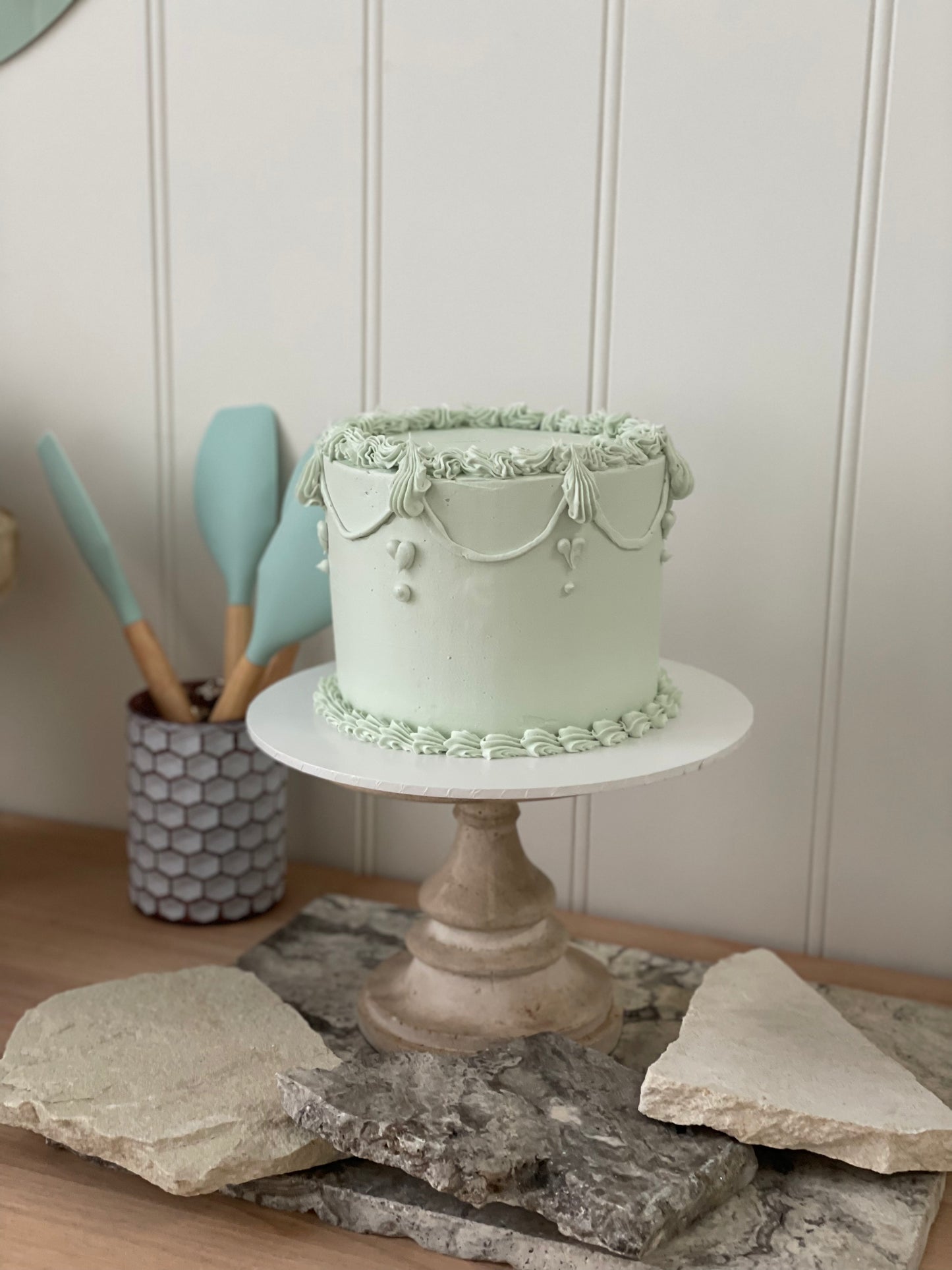 Vintage Round Frill Cake
