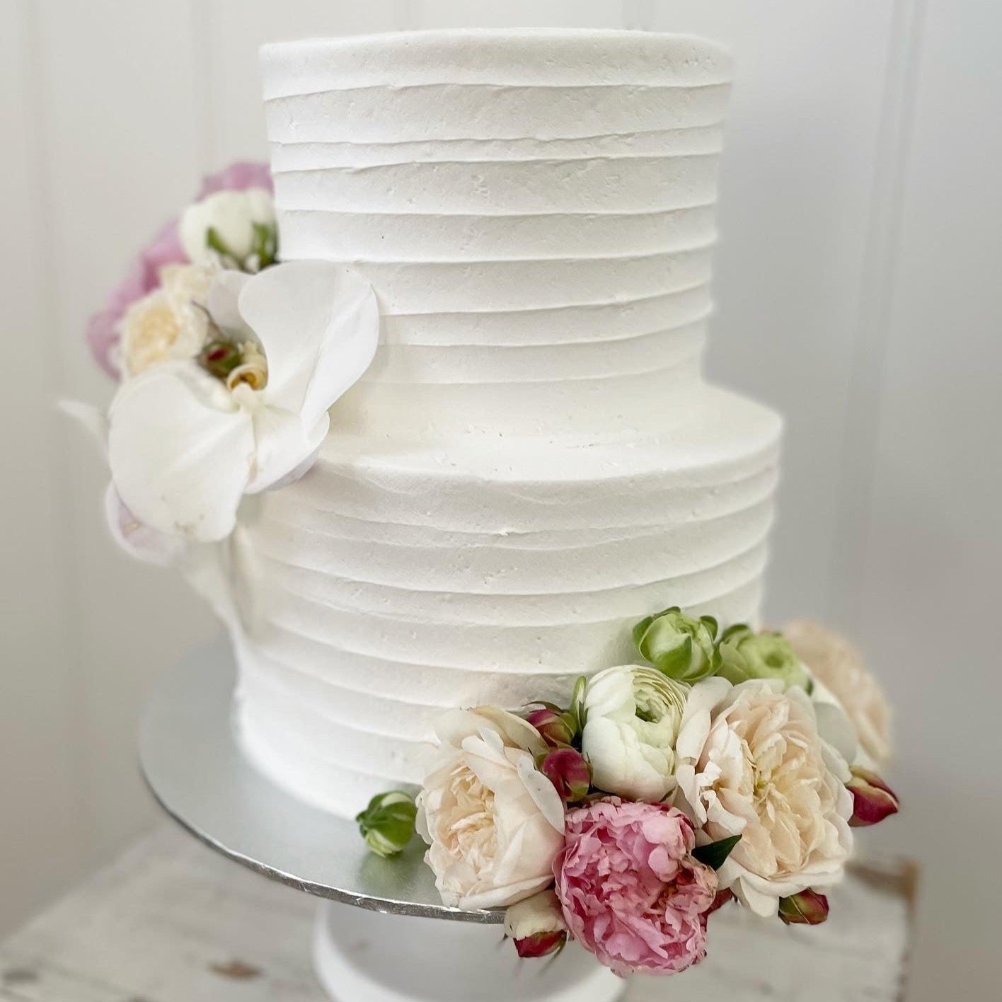 2 Tier Lined Buttercream with Flowers Vegan