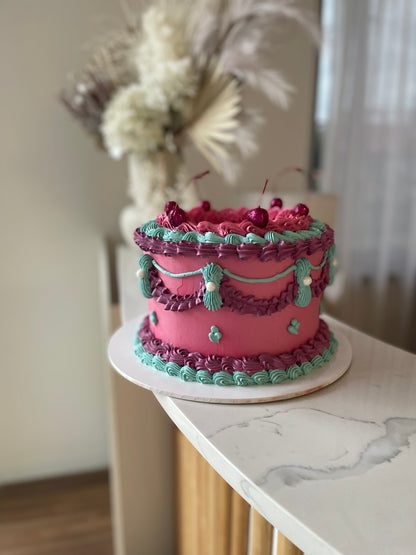 Vintage Round Frill Cake