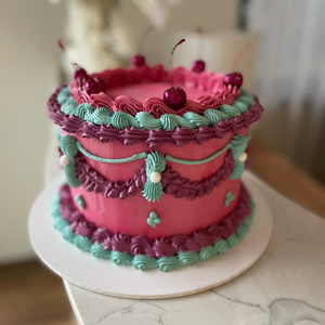 Vintage Round Frill Cake